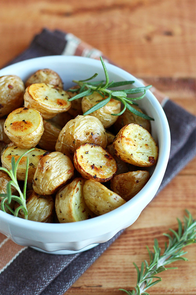 Simple Herb Roasted Potatoes http