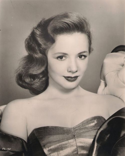 sweetheartsandcharacters:Piper Laurie