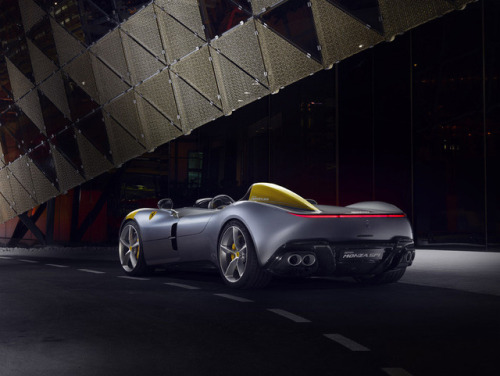 Would you rather own the Ferrari Monza SP1 or the Monza SP2?