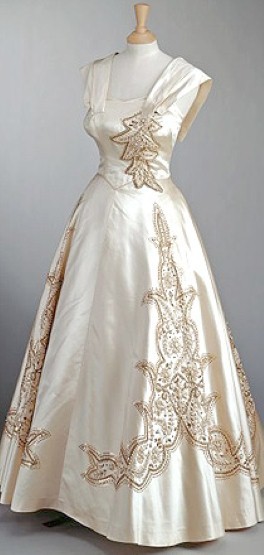 gowns for a queen