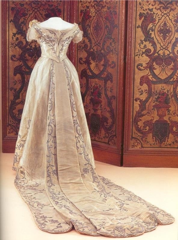 My Favorite Sanctuary Classic royal Wedding Dress 13