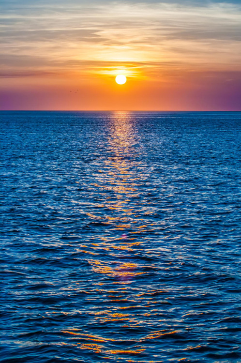 drxgonfly:sunset at sea with multiple color prizm (by...