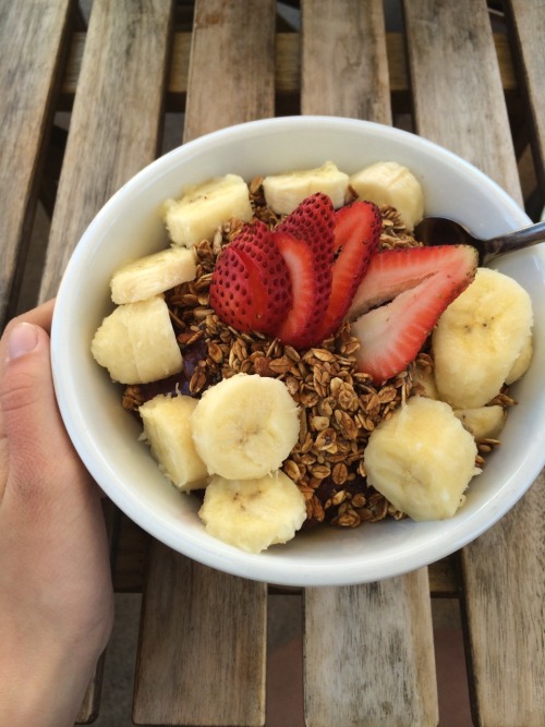 rosewink:acai bowl kind of day 