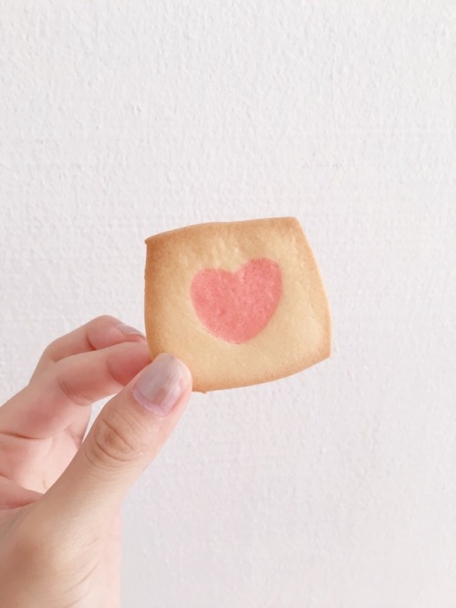 sushimoe:heart butter cookie 