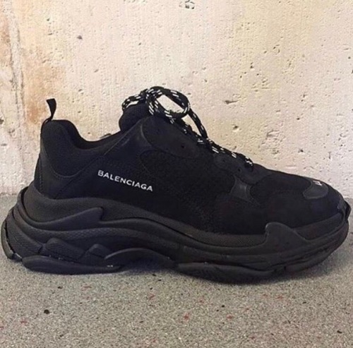 Download Balenciaga Triple S All Black On Feet Background