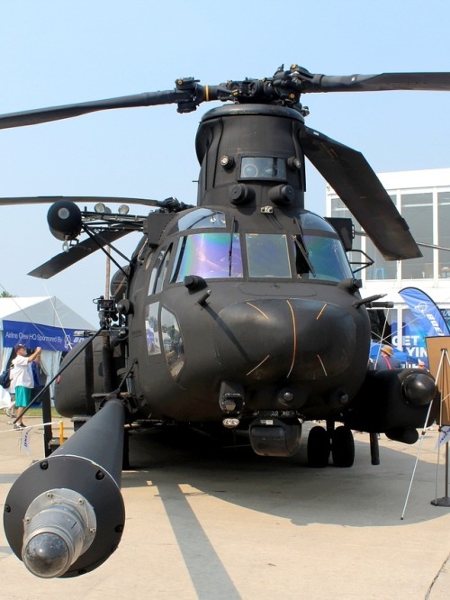 dannikingg:US Army Boeing MH-47G ChinookThis is the 3rd life...