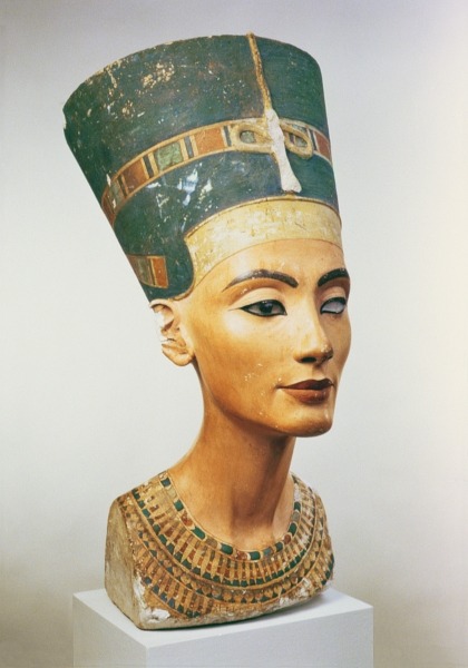 Bust of Queen Nefertiti, from the studio of... - Egypt Museum