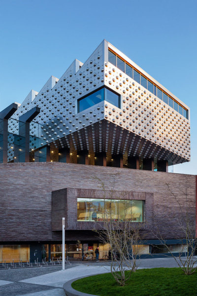 nnmprv:<br /><br />Cultural Centre and Library ‘Eemcentrum’ by Neutelings Riedijk Architects.<br />You can find me on: Instagram | Pinterest | Behance<br />