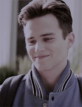 13 Reasons Why 1x01 Tumblr