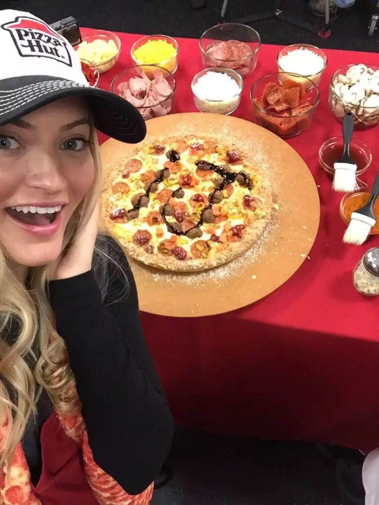 Famous People Eating Pizza