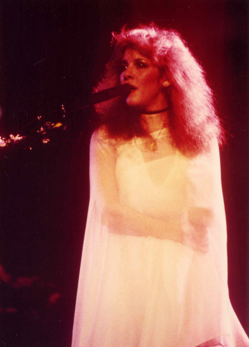 goldduststevie:Request: Stevie performing “Rhiannon” while...