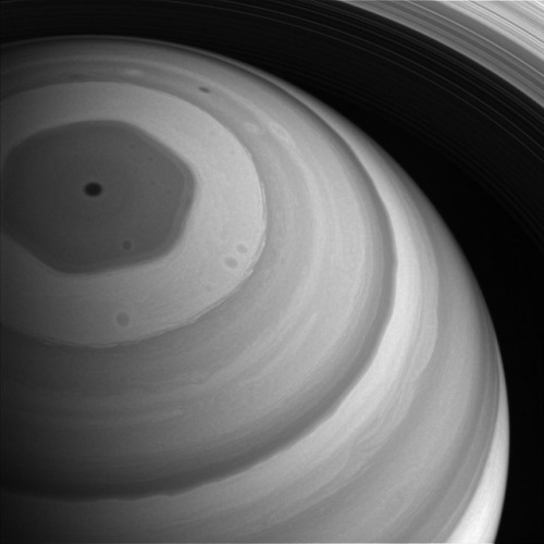 Here are some artsy images of Saturn and its beautiful rings....