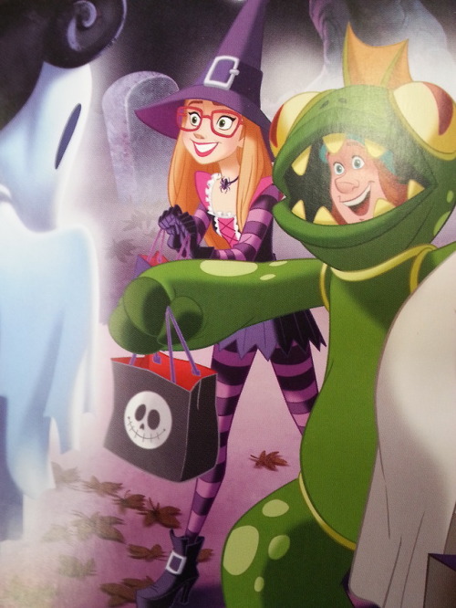 toonyfan411:I just found a new Disney Halloween book, Gogo...