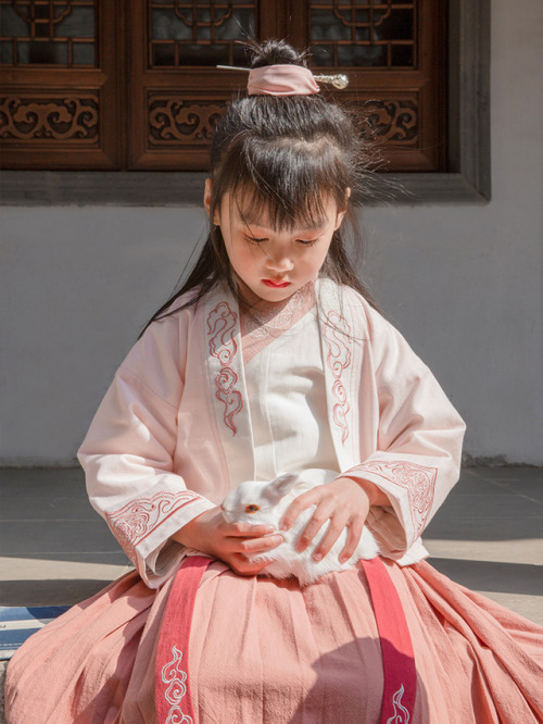 hanfugallery:Chinese hanfu for children by 重回汉唐