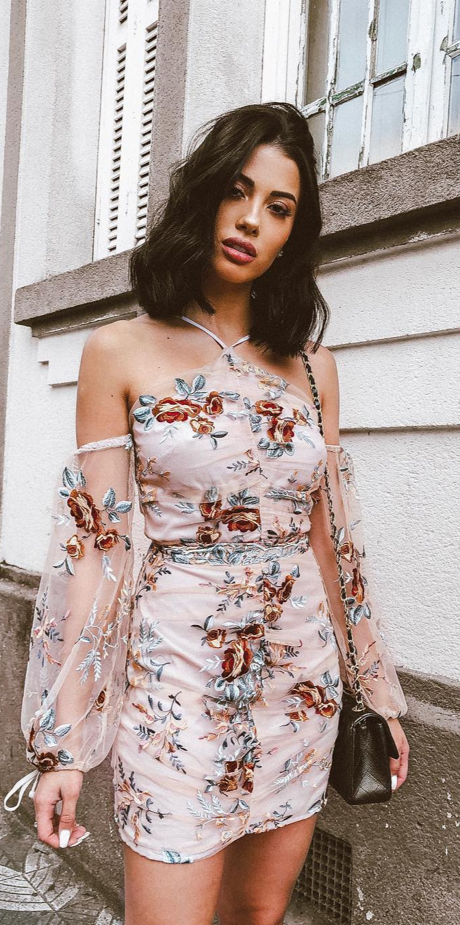 The 10+ Coolest Street Outfit Ideas - #Beauty, #Outfit, #Photo, #Loveit, #Pic So in love with this dress from tularosalabel x revolve , hellothalita , revolveme - Muito apaixonada neste vestido da tularosalabel x revolve super delicado! 