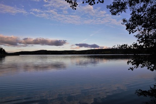 morganathewitch:Autumn sunset by the lake~