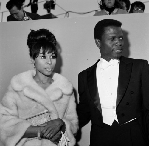 Sidney Poitier and Diahann Carroll attend The 36th... - Eclectic Vibes