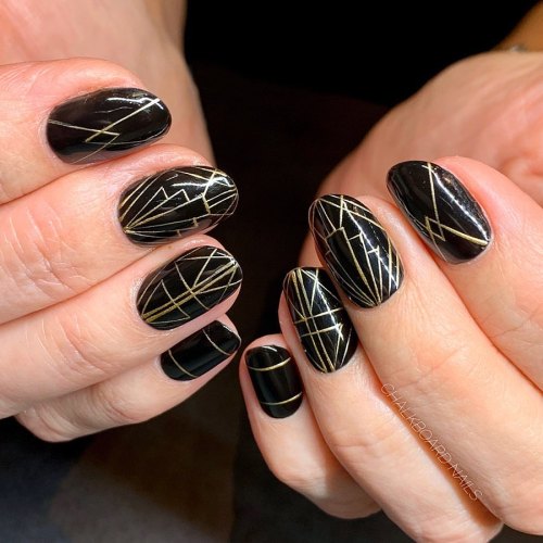 Handpainted Gatsby-esque Art Deco nails for @nadineberghaus’...