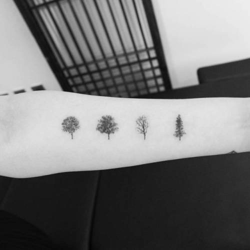 By Ilwol Hongdam, done at Hongdam Tattoo, Seoul.... healed;tree;small;single needle;hongdam;tiny;ifttt;little;nature;inner forearm;other