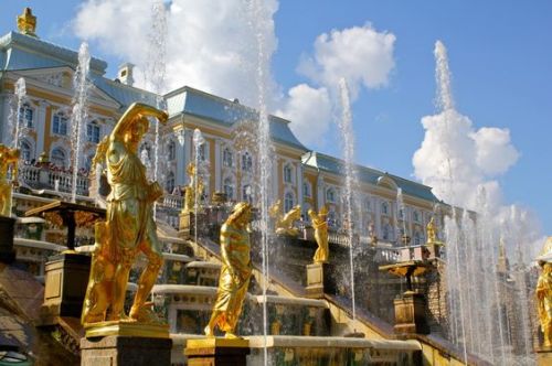 tfootielover:theimperialcourt:Peterhof Palace, St...