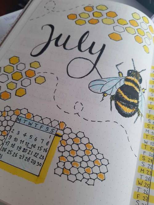 bujobeat:First post! Digging the bee theme this month 