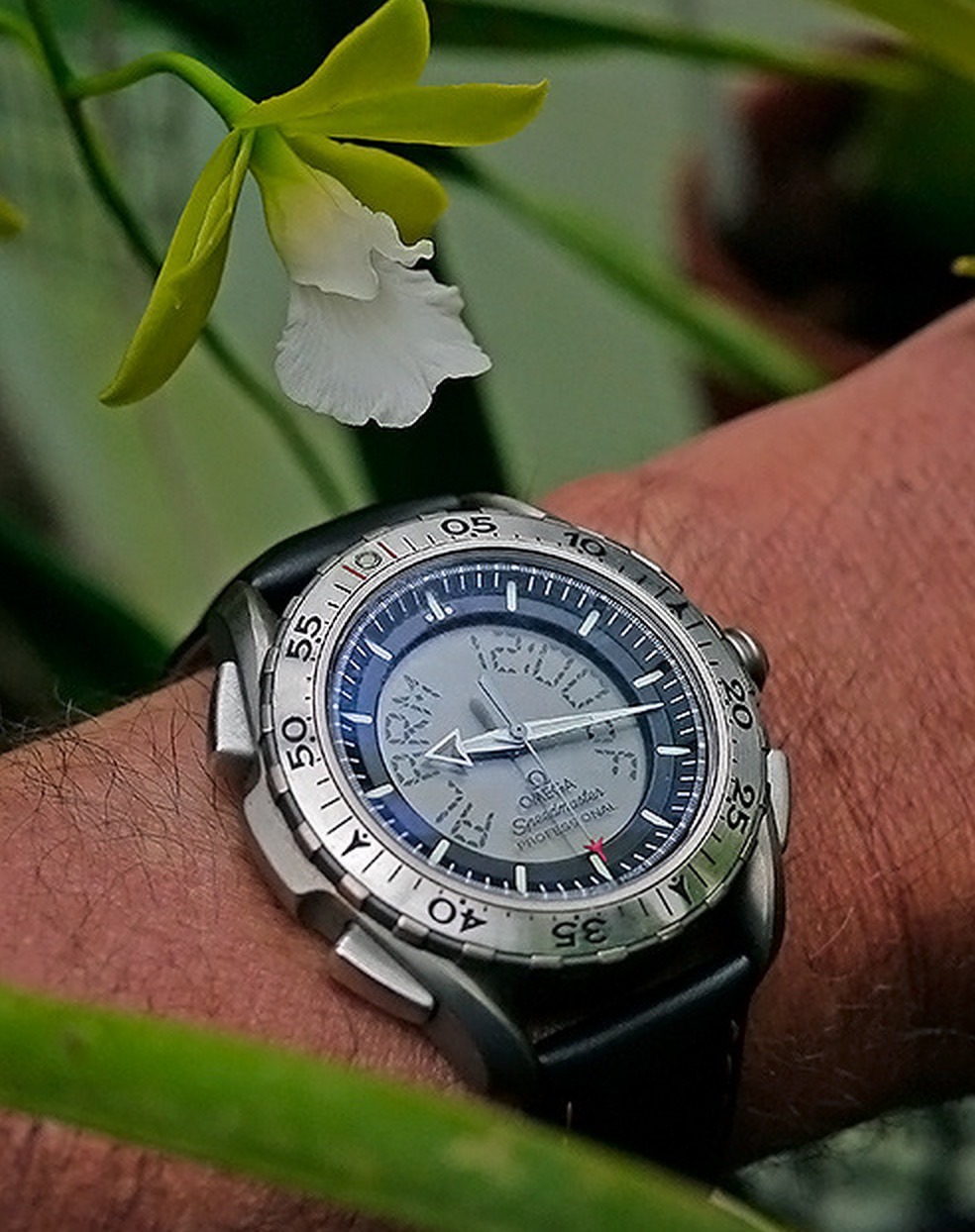 omega speedmaster mission to mars x33