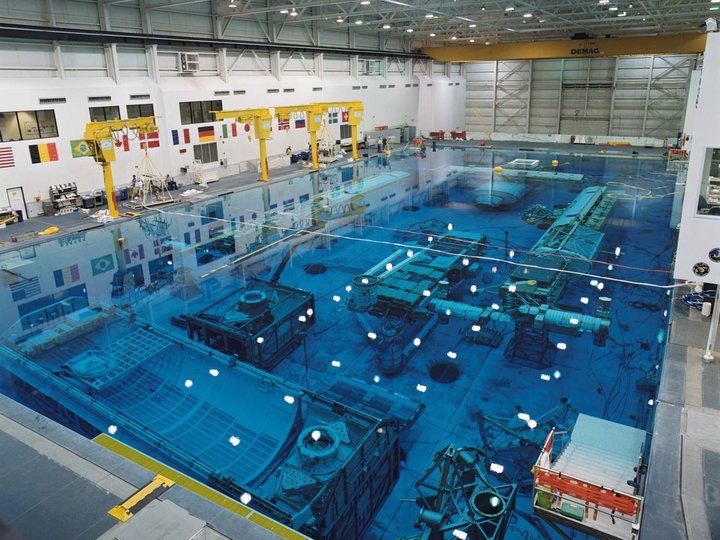 NASA’s neutral buoyancy lab with mock ISS modules... - Exploring Space