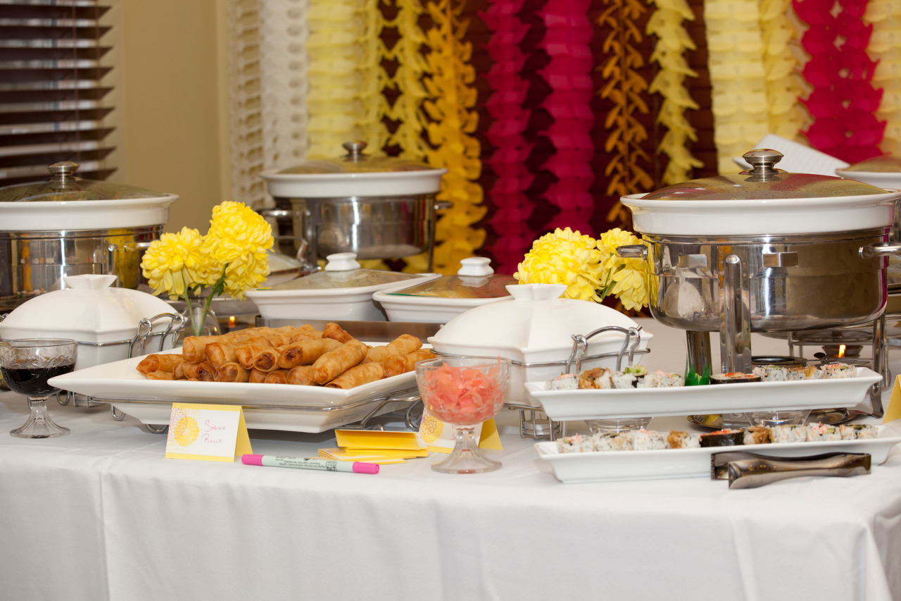 MERRY BRIDES — How to Set Up a Buffet Table