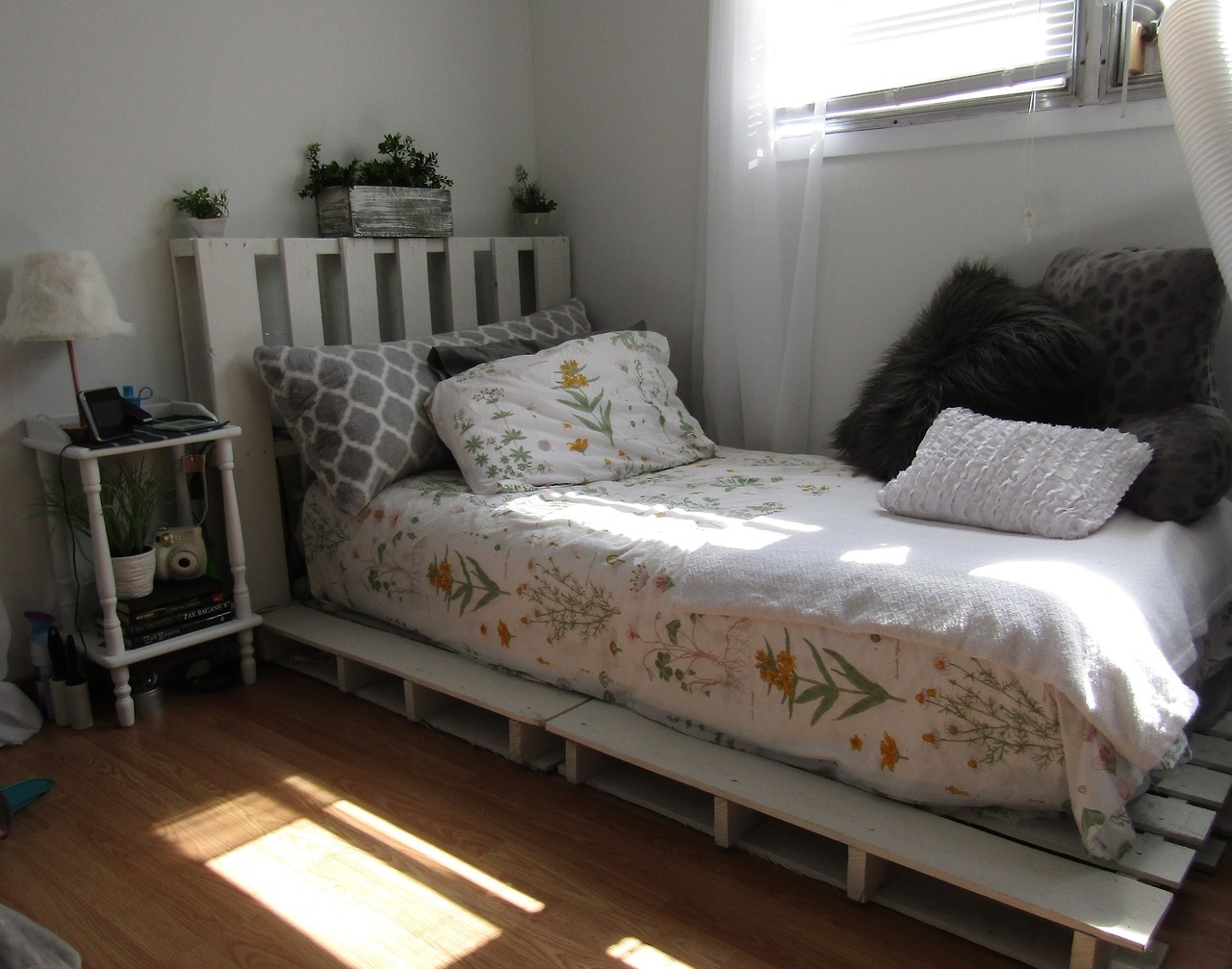 New pallet bed 💖🌹🌹 - 'Make Your Own Luck'🌙 New pallet bed 💖🌹🌹 - 'Make Your Own Luck'🌙 on Pallet Bed Room
id=67567