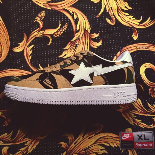 supreme nike bape foamposite bapestas abathingape camo gold versace drwnd style hype fashion