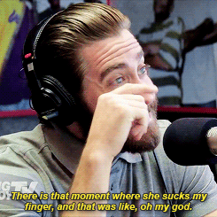 dailygyllenhaals:Jake talking about his sex scene with Rachel...