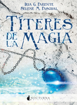 âLos nigromantes de la Torre de Idyll no son como dicen los cuentos. Allà nadie sacrifica doncellas ni juega con la muerte, sólo se estudia entre libros y hechizos.
Clarence, que siempre ha vivido ahÃ, adora esa calma.
Hazan, que conoce el mundo...