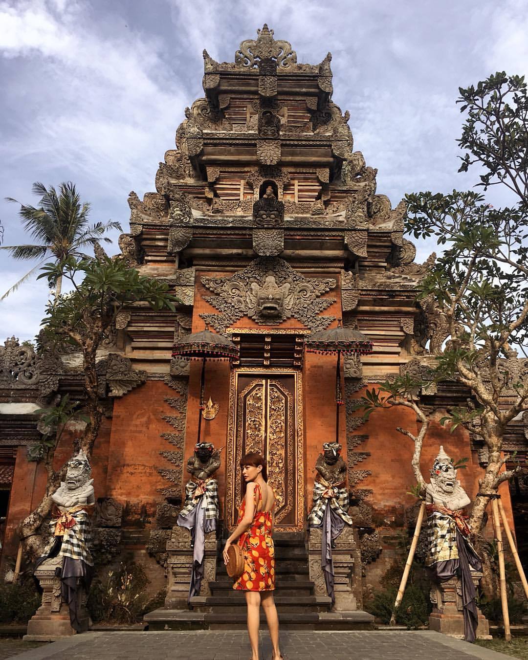 Untitled  A trip to a balinese  temple  With a population 