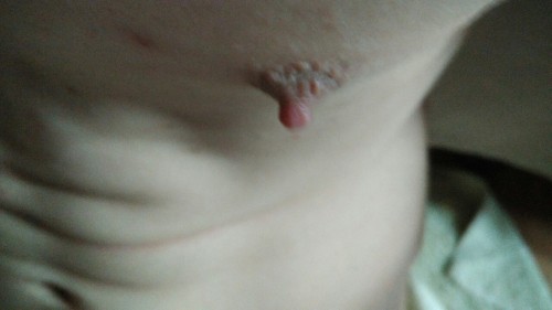 Nipple pigs - A blog focused on gay nippleplay