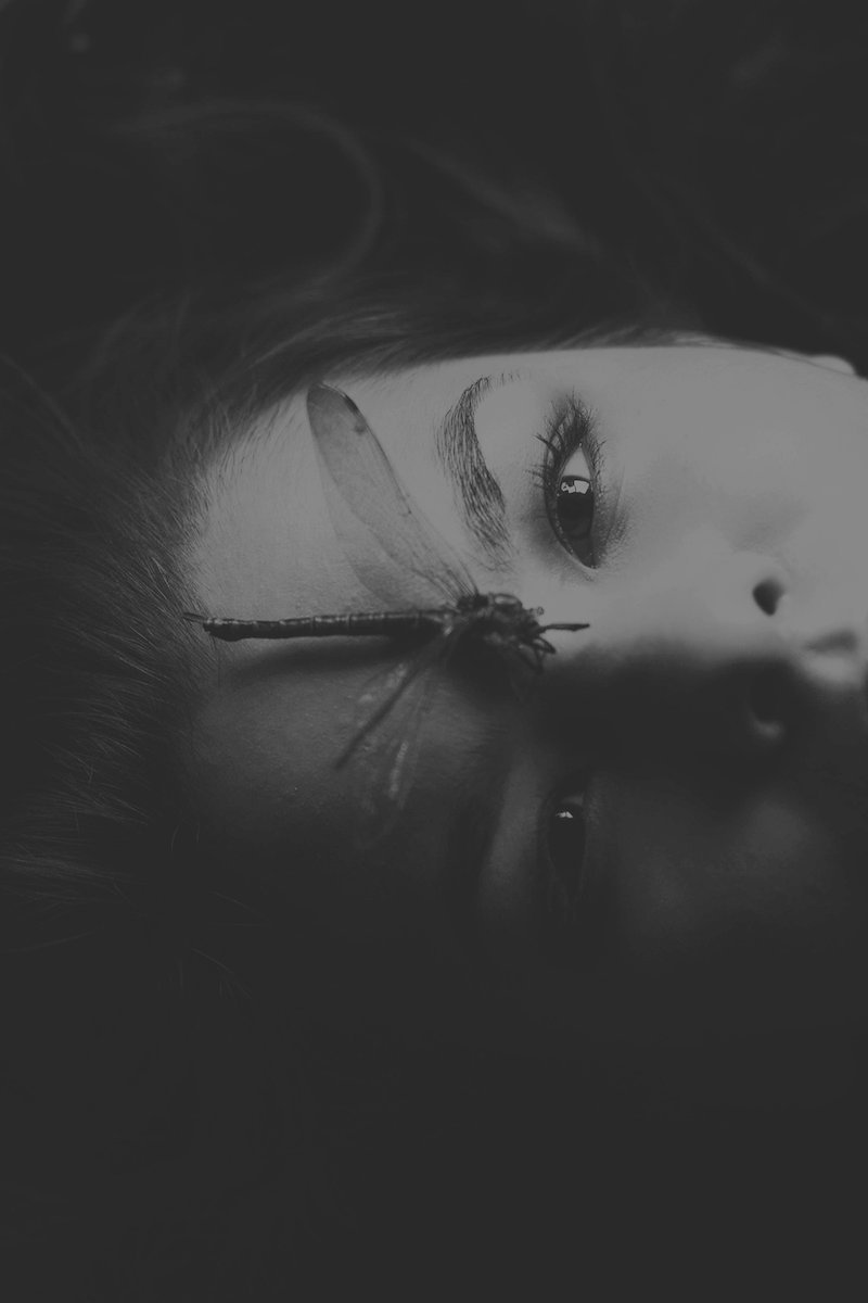 Black and white photography by tumblr artist corpus vertebrae