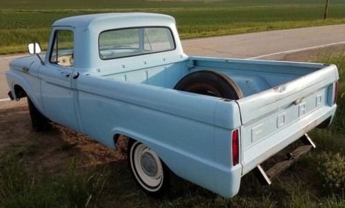 Such a pretty ‘64 F-100.  I really like the simple baby blue...