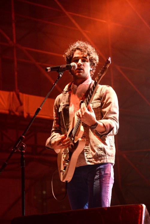 darrencriss-news:[HQ] Darren Criss performing on stage...