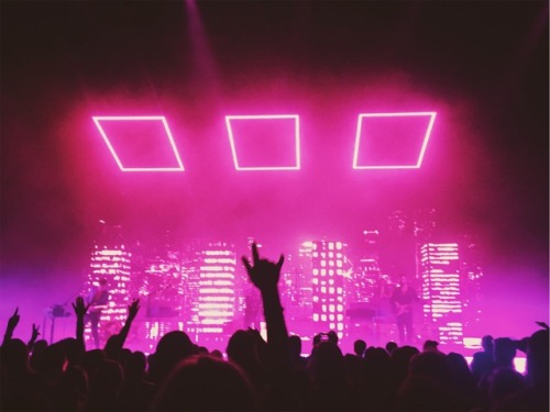 The 1975 last night