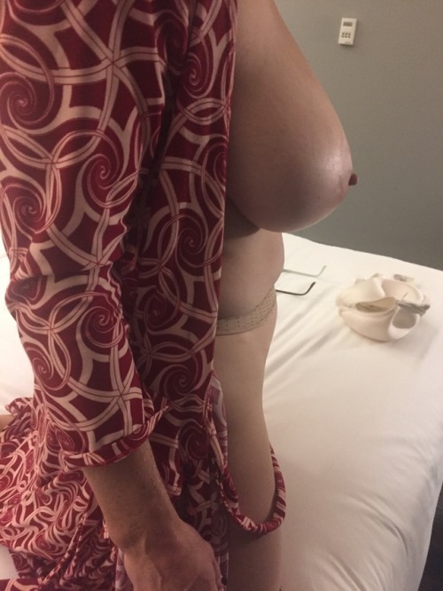 sexyutahgame:I think this is a sexy pose, agree??Awesome 