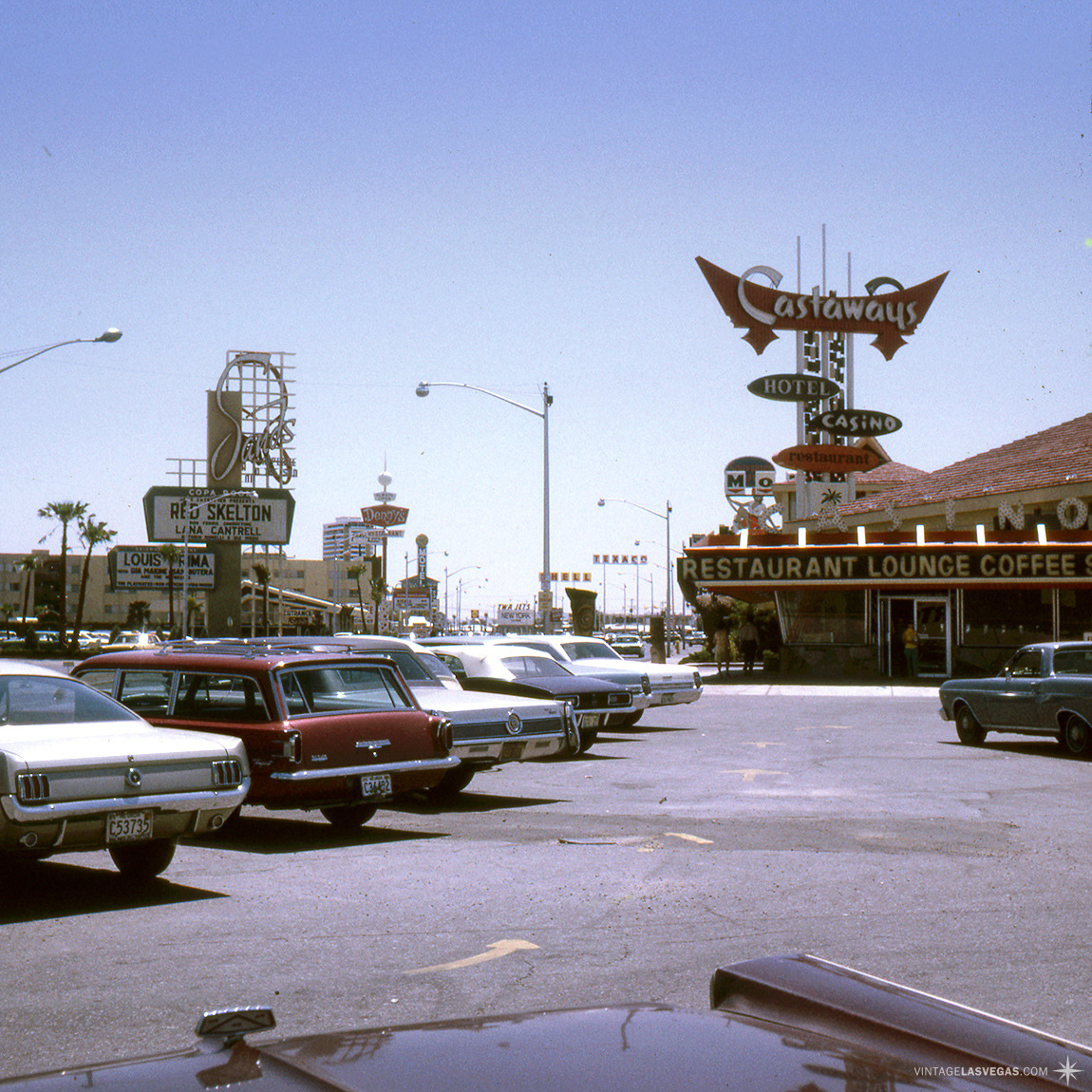 Vintage Las Vegas — Holiday Inn, Las Vegas Strip, 1973. Photo via...