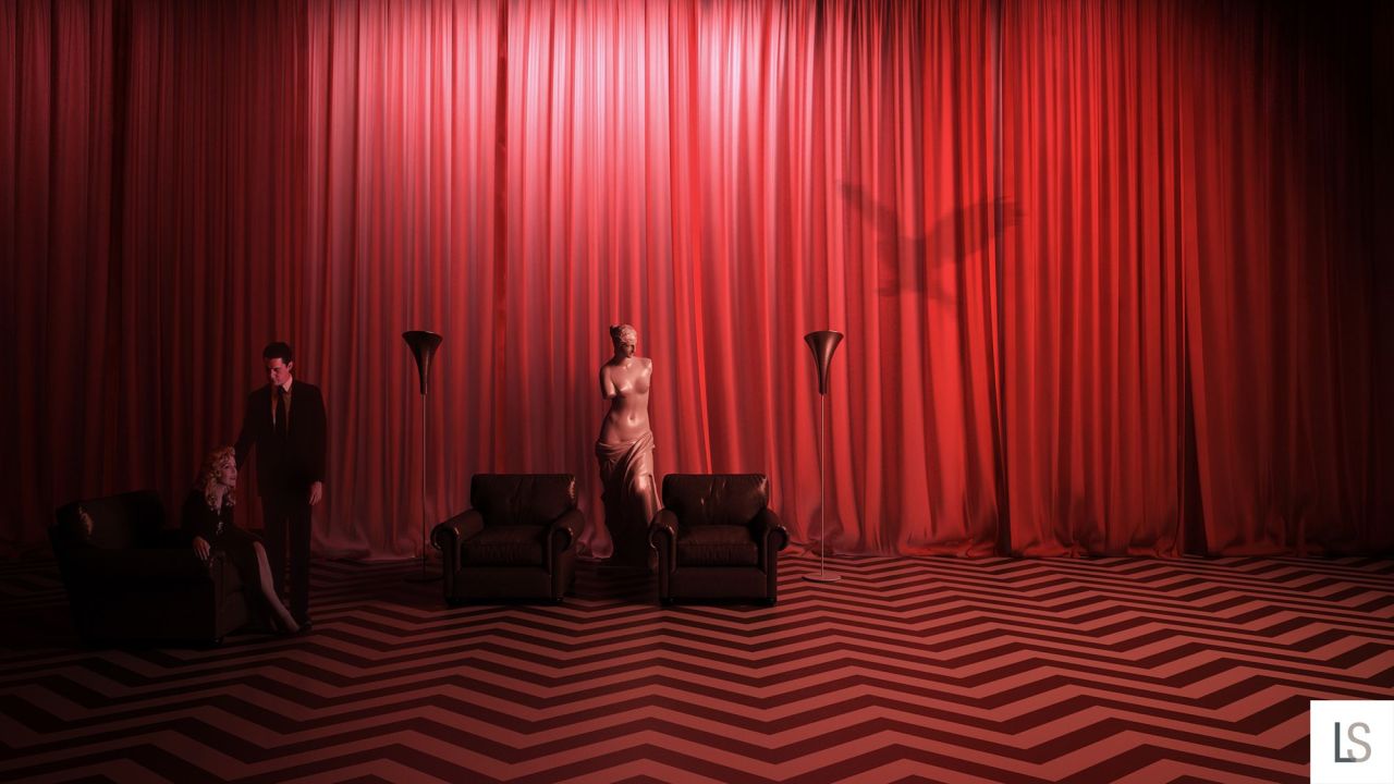 holidazehalloween: So excited for Twin Peaks&hellip; - She&#039;s filled with secrets