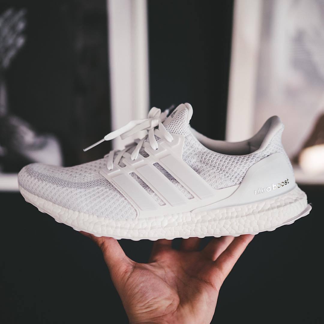 mens white ultra boosts