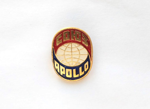 Soyuz Apollo - vintage pin
Buy: https://etsy.me/2qgIueU