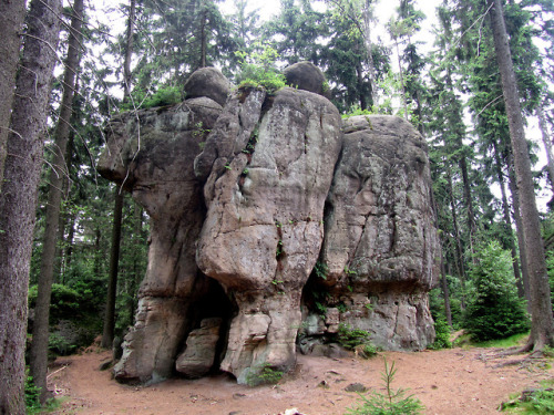 galswintha:Table Mountains - rock mushrooms and river of blood.