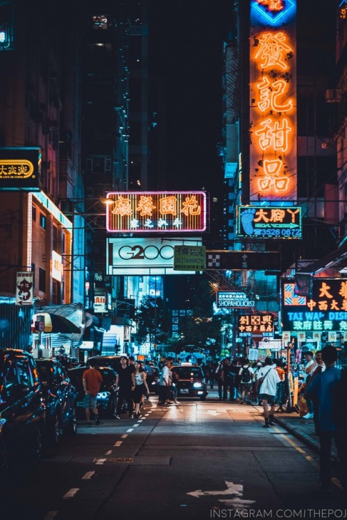 thepoj-photo:MONGKOK NEON STREEThttp://instagram.com/thepoj