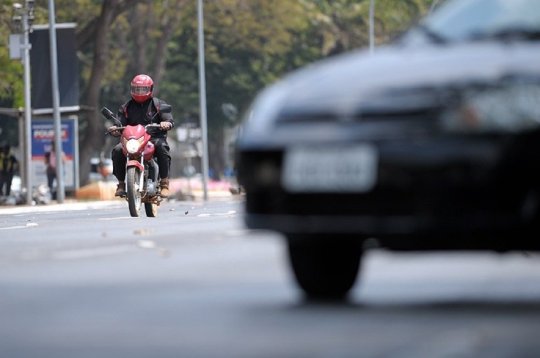 Proposta que tramita no Senado quer isenção de IPVA para motos de até 150 cilindradas. Regra pode valer para todo Brasil a partir de 2021.