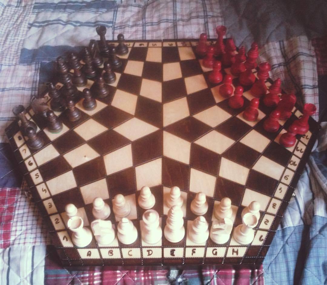 beltizar-a-three-person-chess-board-my-girlfriend-picked-up