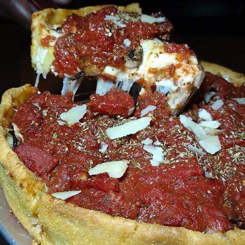 lifejoyaddict:Deep dish pizza Chicago style