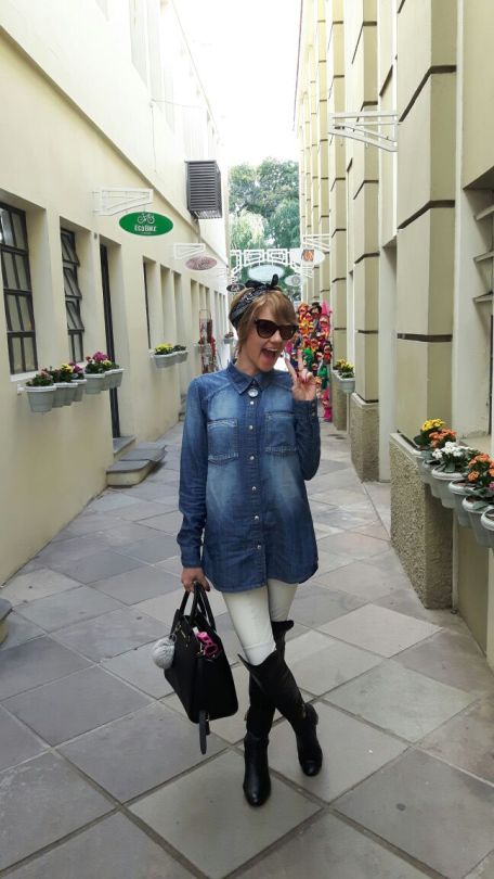 A Ana Avila (do Força Gurias e do blog Gurias Bacannas) é uma que sempre arrasa nos looks da quimio!