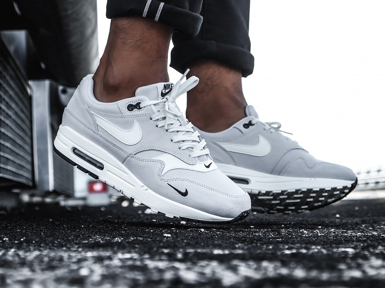 air max 1 pure platinum